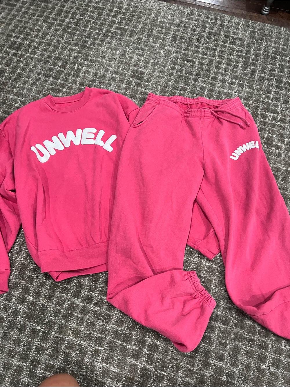 Unwell Pink Women's Sweatpants & Joggers Set - Unisex Logo Lounge Wear
